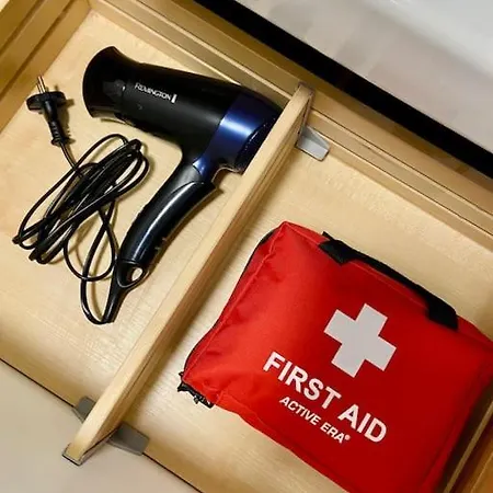 Grands En Bord De Apartman