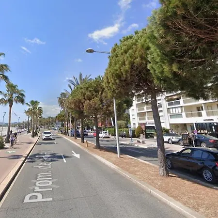 Grands En Bord De Apartament *