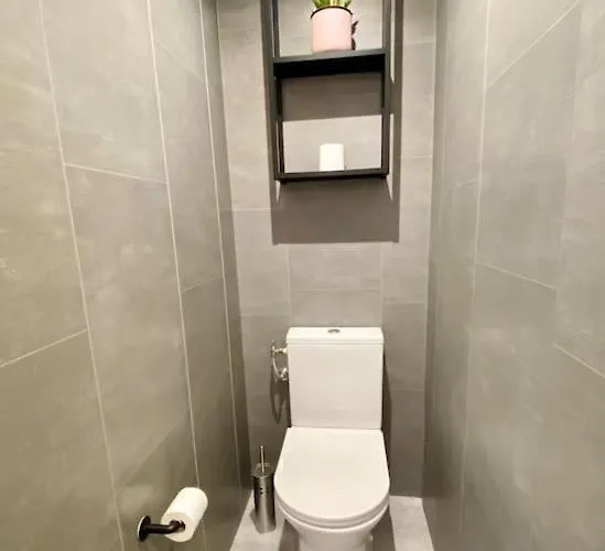 Grands En Bord De Apartament *