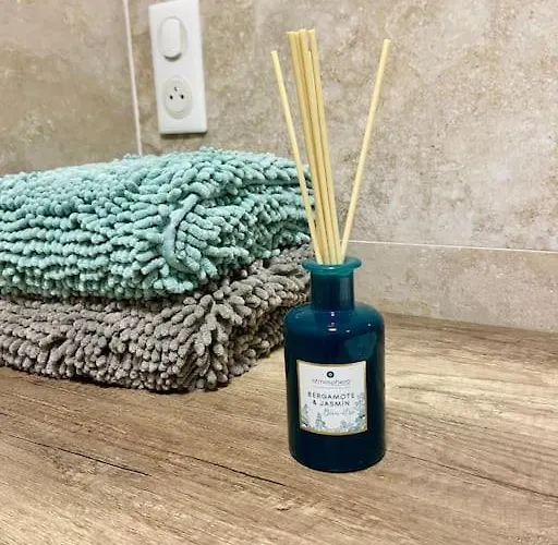 Grands En Bord De Apartament